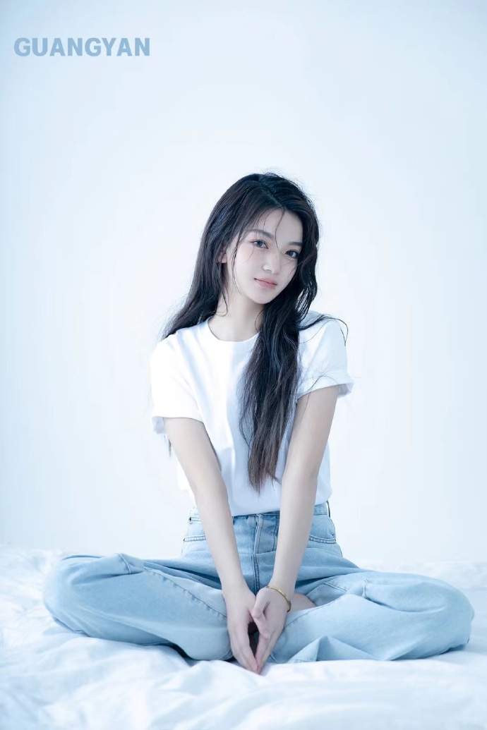 与凤行 封面